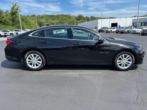 2017 Chevrolet Malibu 1LT