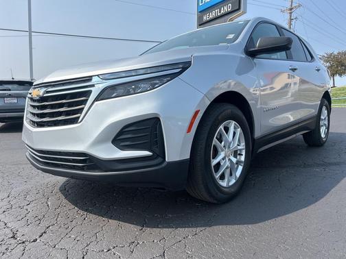 2022 Chevrolet Equinox LS