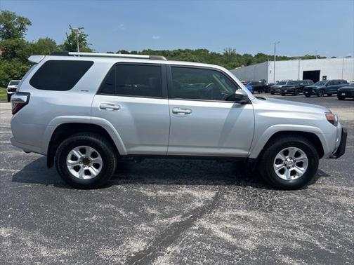 2022 Toyota 4Runner SR5