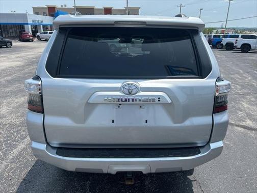 2022 Toyota 4Runner SR5