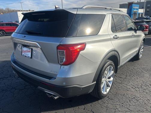 2022 Ford Explorer Platinum