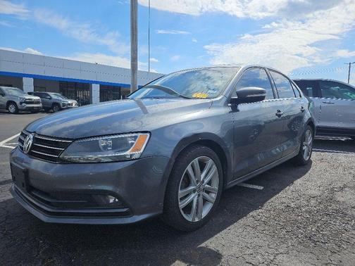 Platinum Gray Metallic 2015 Volkswagen Jetta TDI