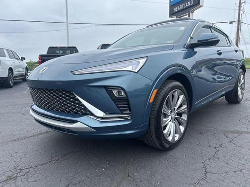 Ocean Blue Metallic 2024 Buick Envista Avenir