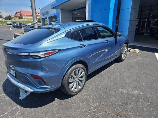Ocean Blue Metallic 2024 Buick Envista Avenir