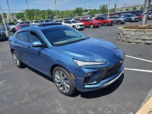 Ocean Blue Metallic 2024 Buick Envista Avenir