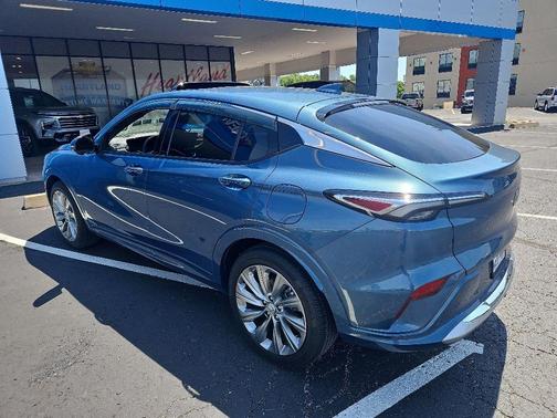 Ocean Blue Metallic 2024 Buick Envista Avenir