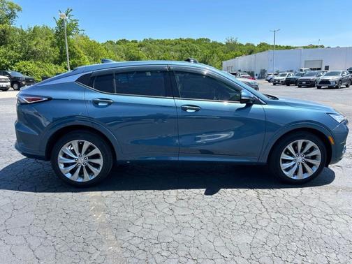 Ocean Blue Metallic 2024 Buick Envista Avenir