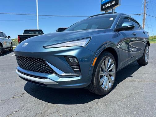 Ocean Blue Metallic 2024 Buick Envista Avenir