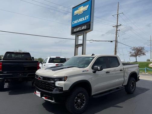 White Sand 2026 Chevrolet Silverado 1500 ZR2