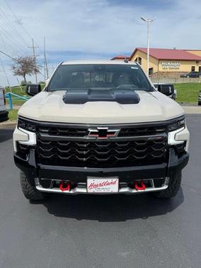 White Sand 2026 Chevrolet Silverado 1500 ZR2