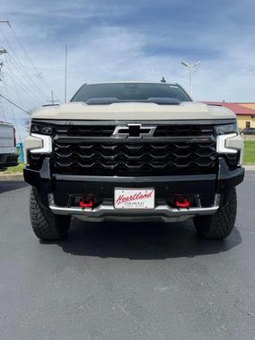 White Sand 2026 Chevrolet Silverado 1500 ZR2