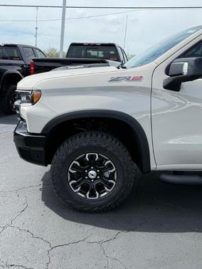 White Sand 2026 Chevrolet Silverado 1500 ZR2