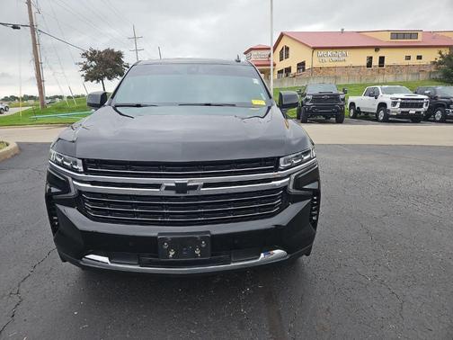 Black 2022 Chevrolet Suburban LT