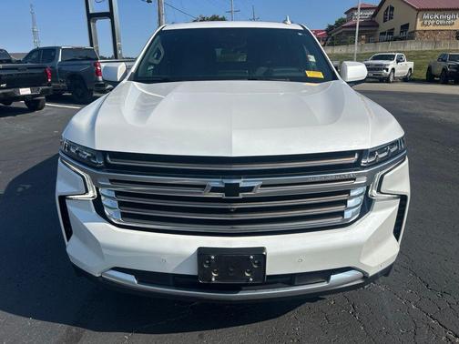 Iridescent Pearl Tricoat 2024 Chevrolet Tahoe High Country
