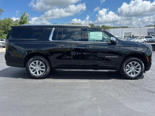 2025 Chevrolet Suburban Premier