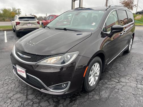 2018 Chrysler Pacifica Touring-L