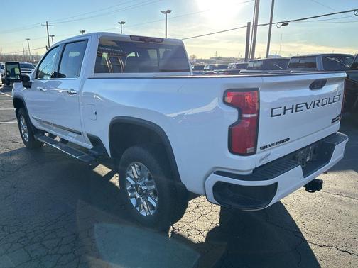 2025 Chevrolet Silverado 2500 High Country