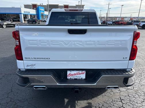 Summit White 2026 Chevrolet Silverado 1500 LT