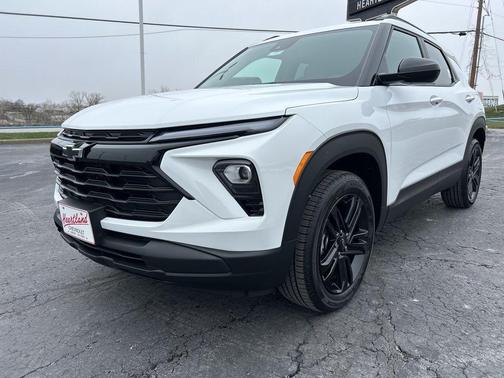 Summit White 2026 Chevrolet Trailblazer LT