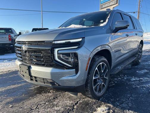 2025 Chevrolet Suburban RST