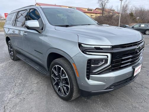 2025 Chevrolet Suburban RST