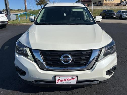 2019 Nissan Pathfinder SV