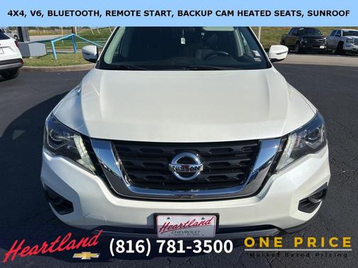 2019 Nissan Pathfinder SV
