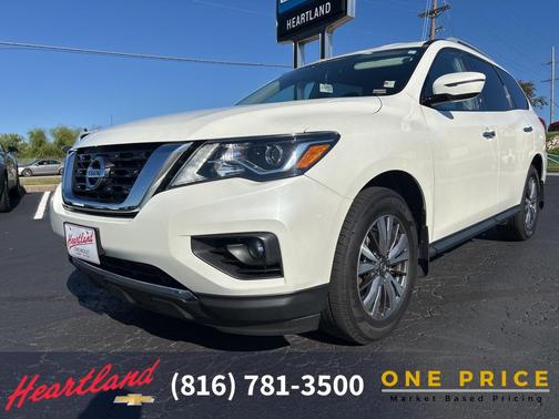 2019 Nissan Pathfinder SV