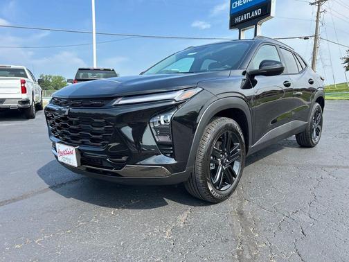 Mosaic Black Metallic 2026 Chevrolet Trax ACTIV