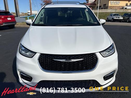 2023 Chrysler Pacifica Hybrid Touring L