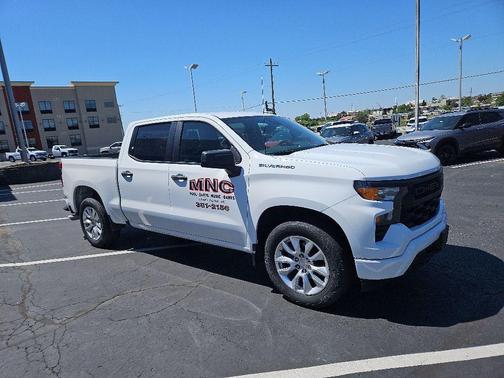 Summit White 2022 Chevrolet Silverado 1500 Custom