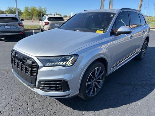 2021 Audi Q7 55 Prestige