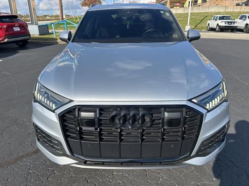 2021 Audi Q7 55 Prestige