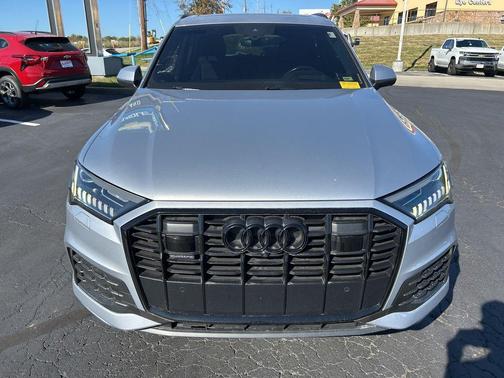 2021 Audi Q7 55 Prestige