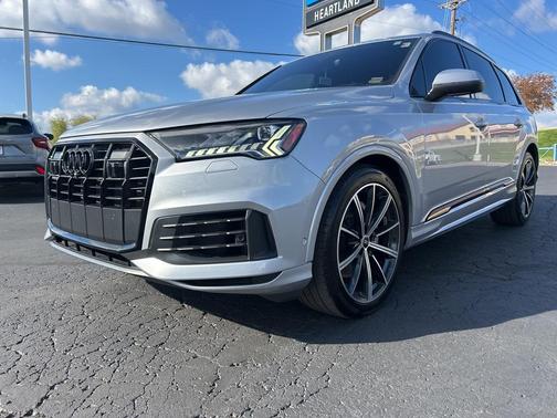 2021 Audi Q7 55 Prestige