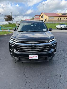 Mosaic Black Metallic 2026 Chevrolet Traverse LT