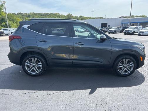 2022 Kia Seltos S