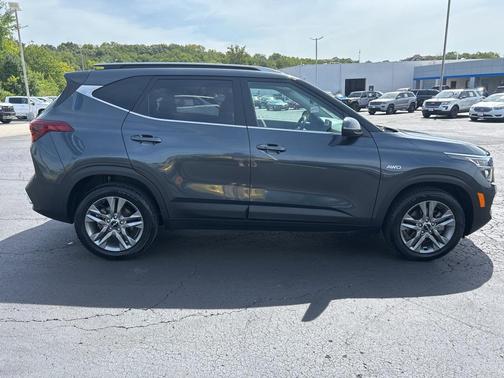 2022 Kia Seltos S