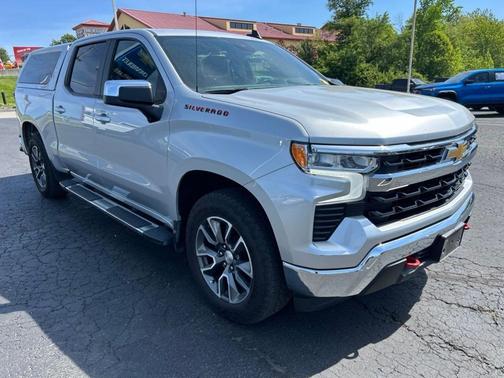 Silver Ice Metallic 2022 Chevrolet Silverado 1500 LT