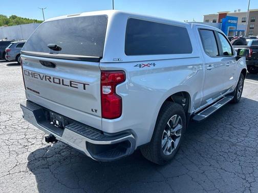 Silver Ice Metallic 2022 Chevrolet Silverado 1500 LT