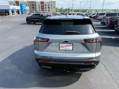 Sterling Gray Metallic 2026 Chevrolet Equinox RS
