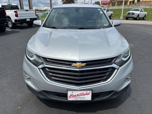 Silver Ice Metallic 2019 Chevrolet Equinox 1LT