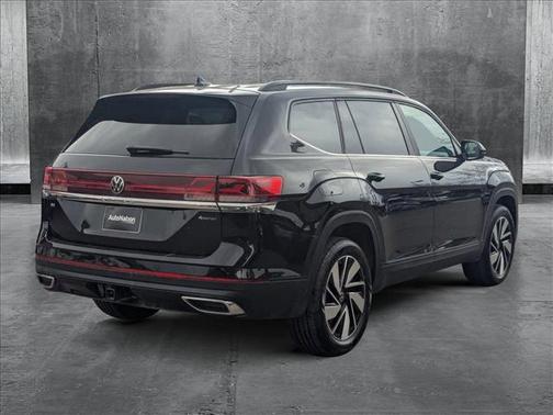 2024 Volkswagen Atlas 2.0T SE w/Technology 4MOTION