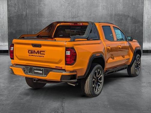 2025 GMC Canyon Base