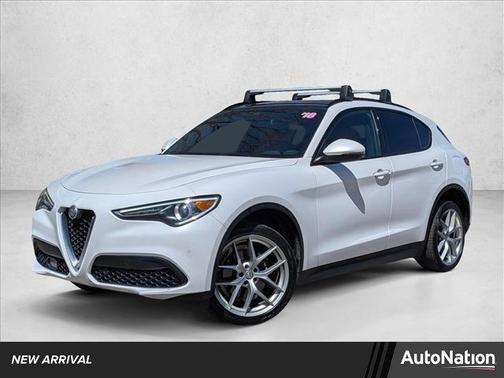 Trofeo White Tri-Coat 2018 Alfa Romeo Stelvio Ti Sport