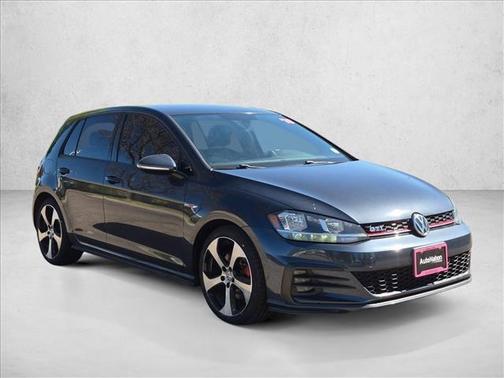 Deep Black Pearl Metallic 2018 Volkswagen Golf GTI 2.0T S 4-Door