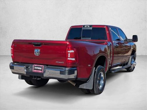2024 RAM 3500 Tradesman Crew Cab 4x4 8' Box