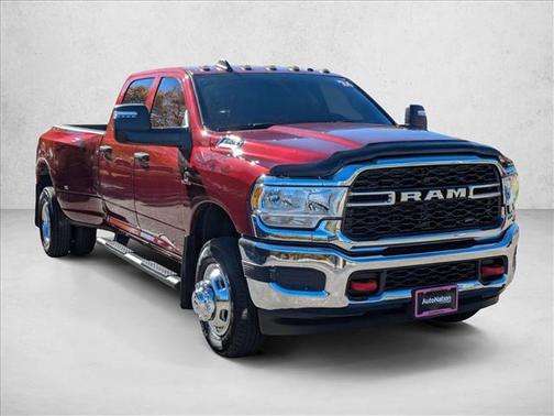 2024 RAM 3500 Tradesman Crew Cab 4x4 8' Box