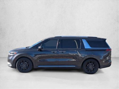 2022 Kia Carnival SX