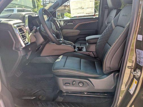 2025 GMC Canyon Denali